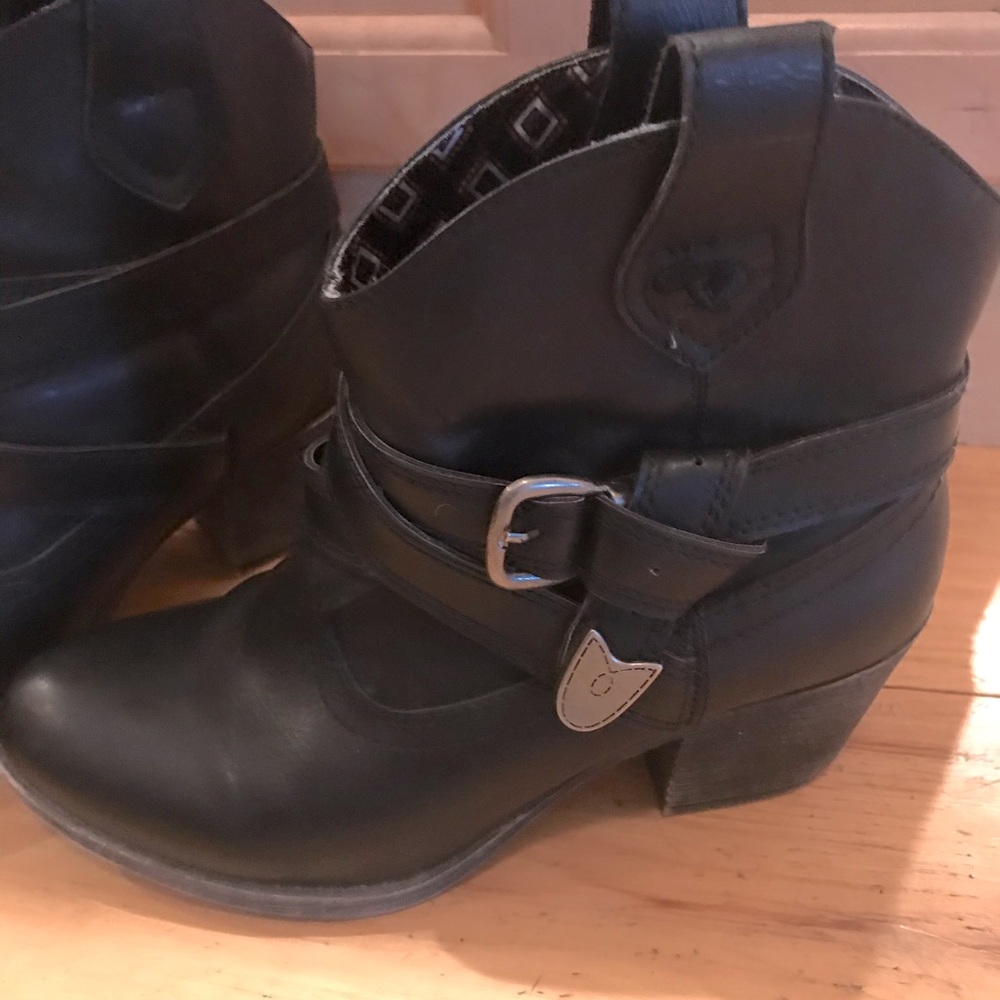 Rocket Dog booties